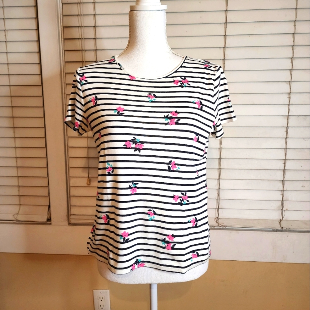 Croft and Barrow Women's Floral Graphic Design T-shirt - Picture 1 of 10